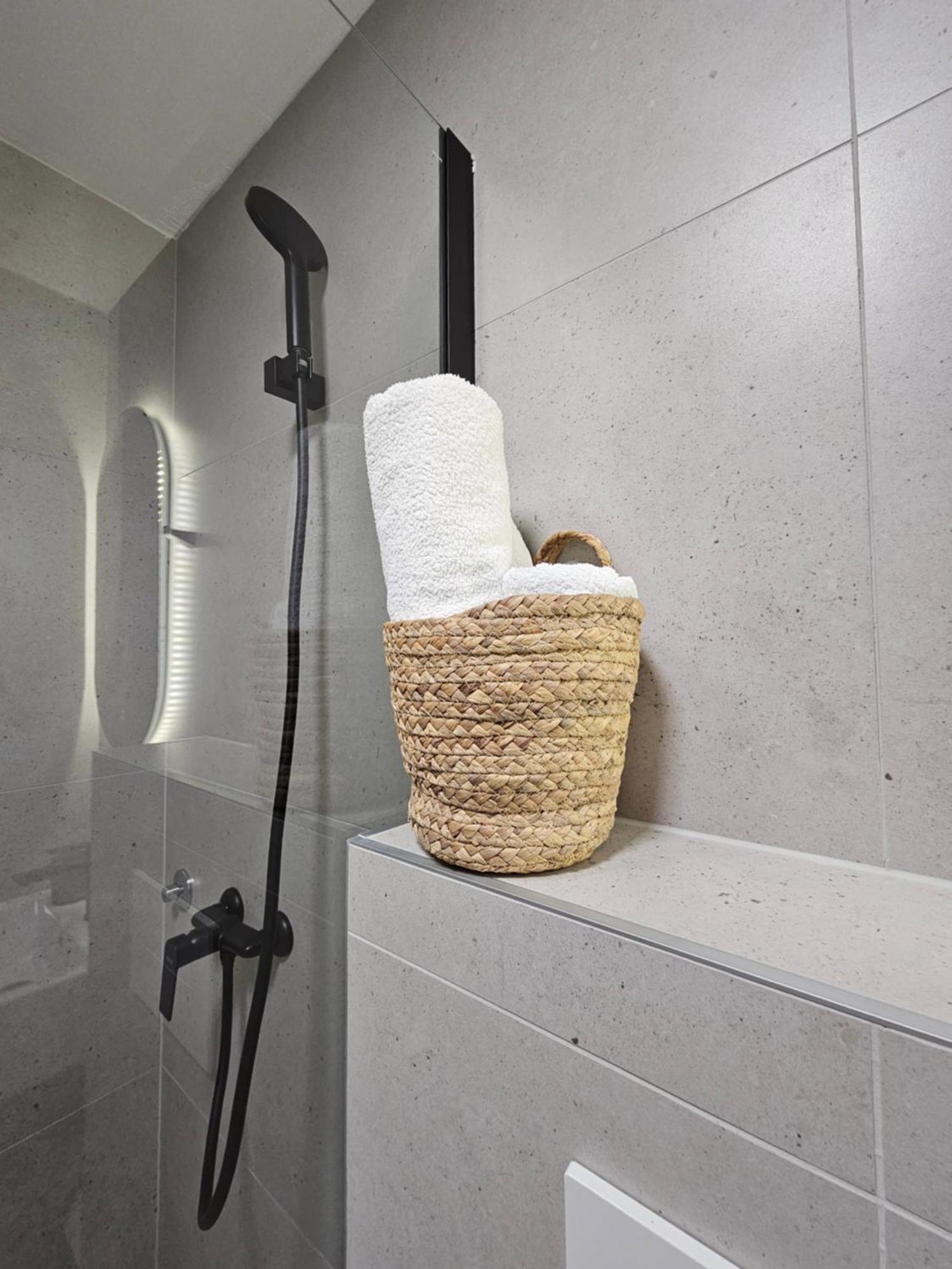 Lendas Studio Apartment Baška Voda Eksteriør billede