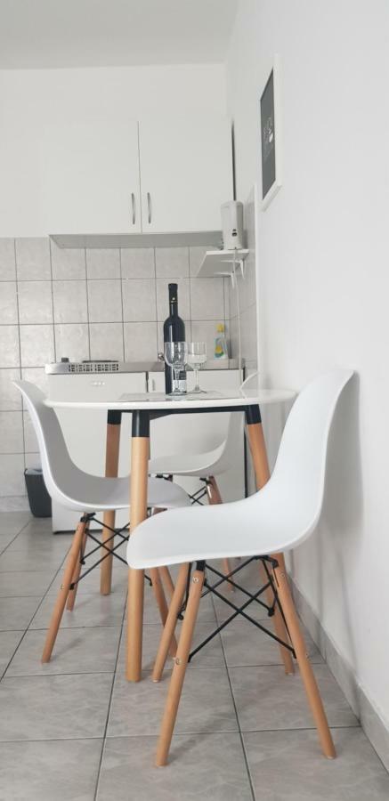 Lendas Studio Apartment Baška Voda Eksteriør billede